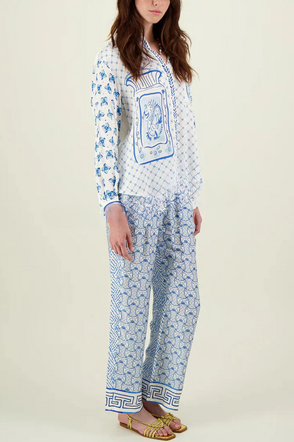 Classic Vintage Shirt with a Flattering Fit