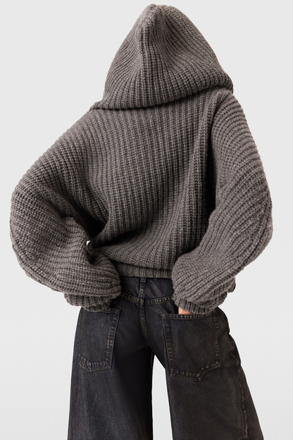 Effortlessly Elegant Cardigan with a Timeless Design