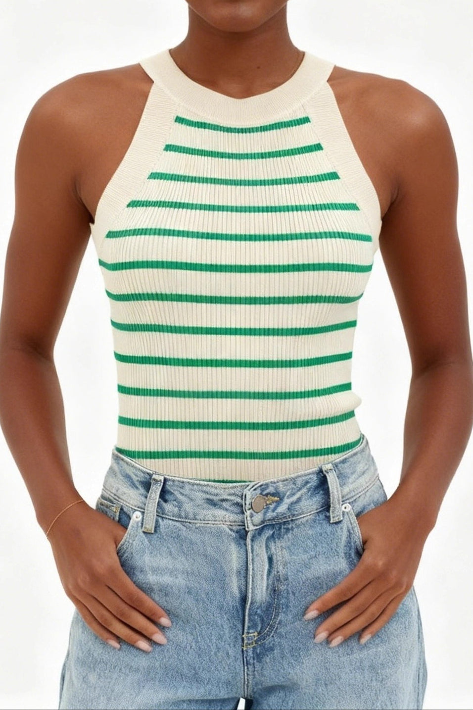 Well Tailored Top with a Graceful Silhouette