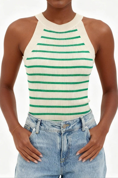 Well Tailored Top with a Graceful Silhouette