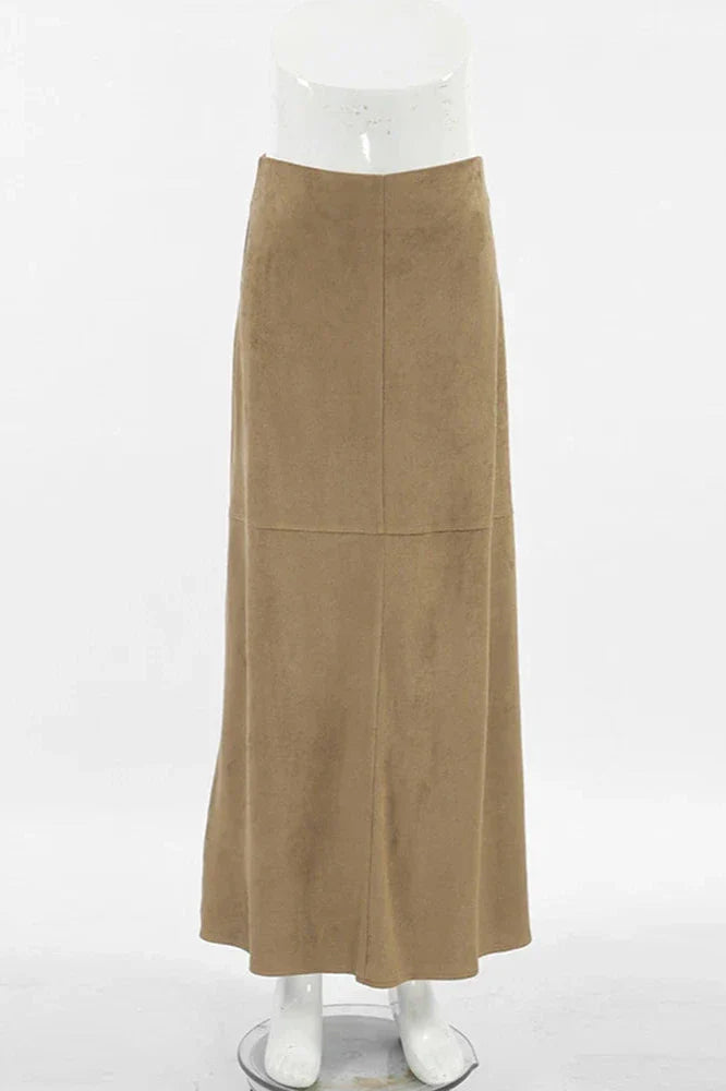 Sophisticated Garment with a Clean Classic Look