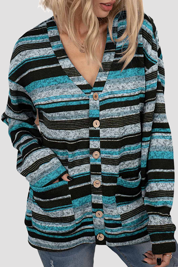 Effortlessly Elegant Garment with a Timeless Design