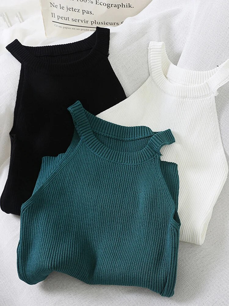 A Vintage Style Top with Delicate Timeless Details