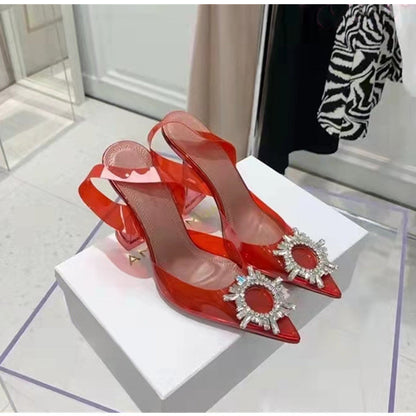 Beautifully Finished Heels in a Timeless Design