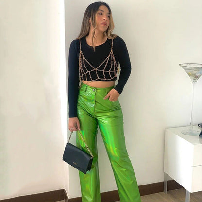 Well Tailored Trousers with a Graceful Silhouette
