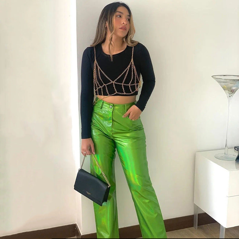 Effortlessly Elegant Pants with a Timeless Design