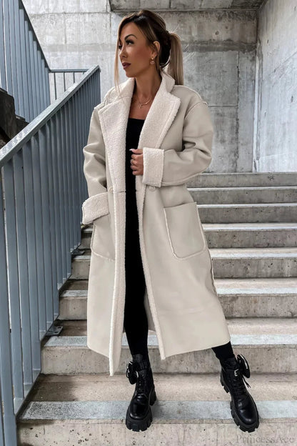 Sophisticated Coat with a Clean Classic Look