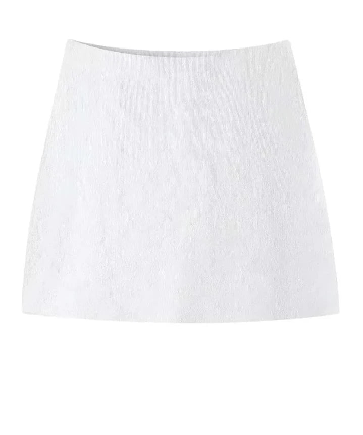 Effortlessly Elegant Garment with a Timeless Design