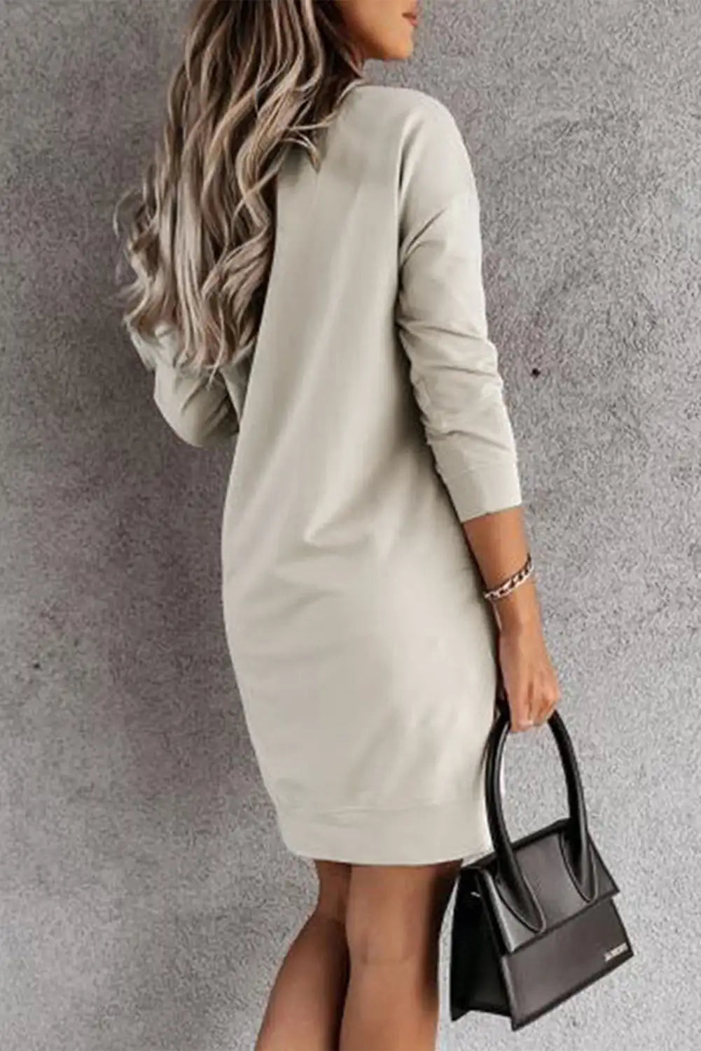 Well Tailored Dress with a Graceful Silhouette