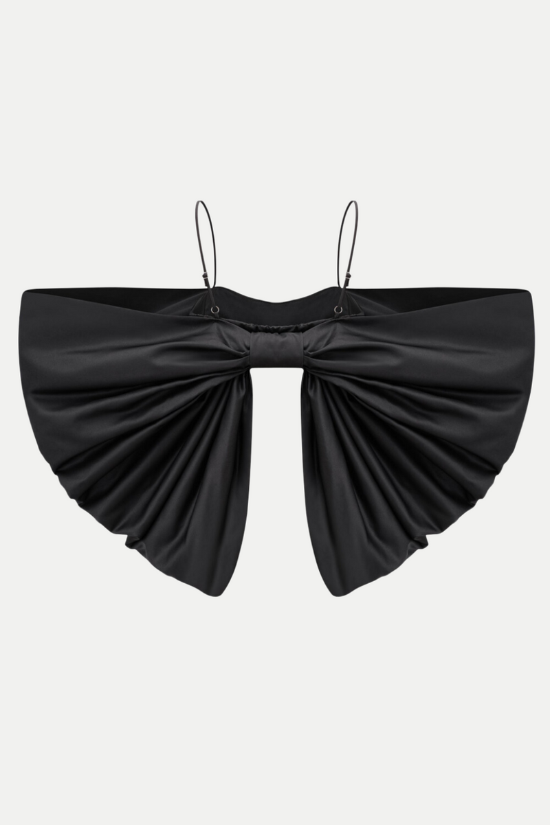 Well Tailored Top with a Graceful Silhouette