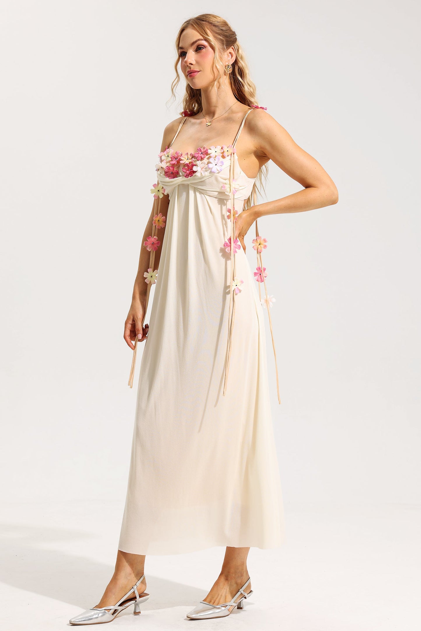 Beautifully Crafted Dress in a Classic Style