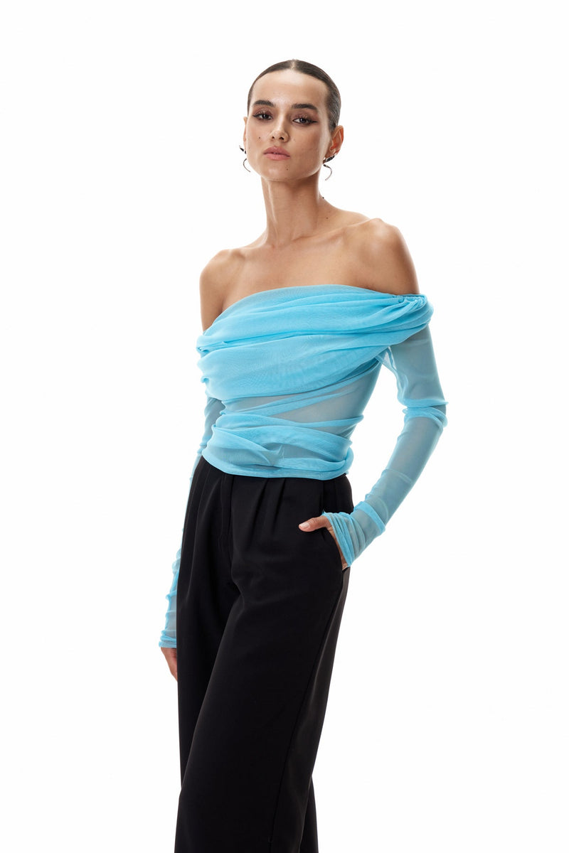 Polished Top with an Effortless Classic Look