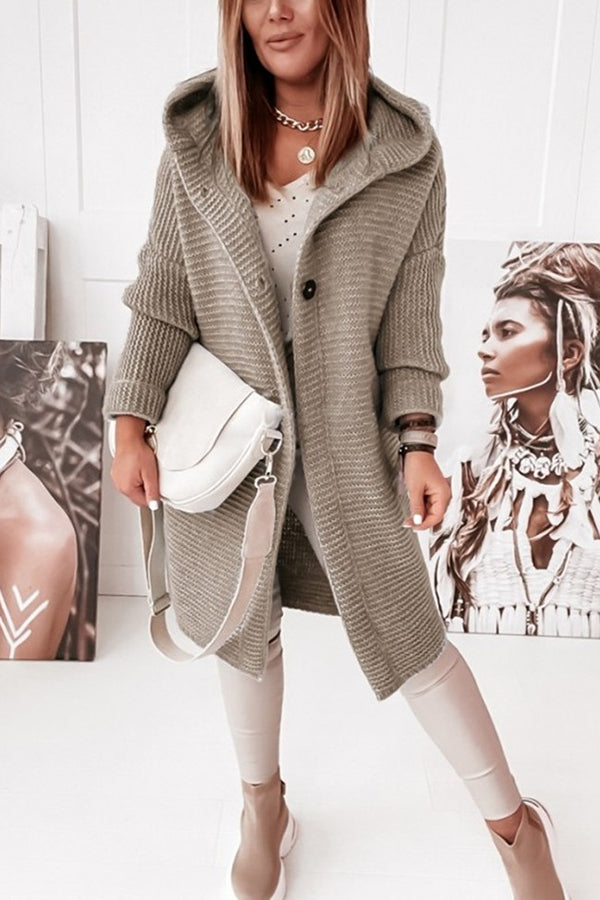 Well Tailored Cardigan with a Graceful Silhouette