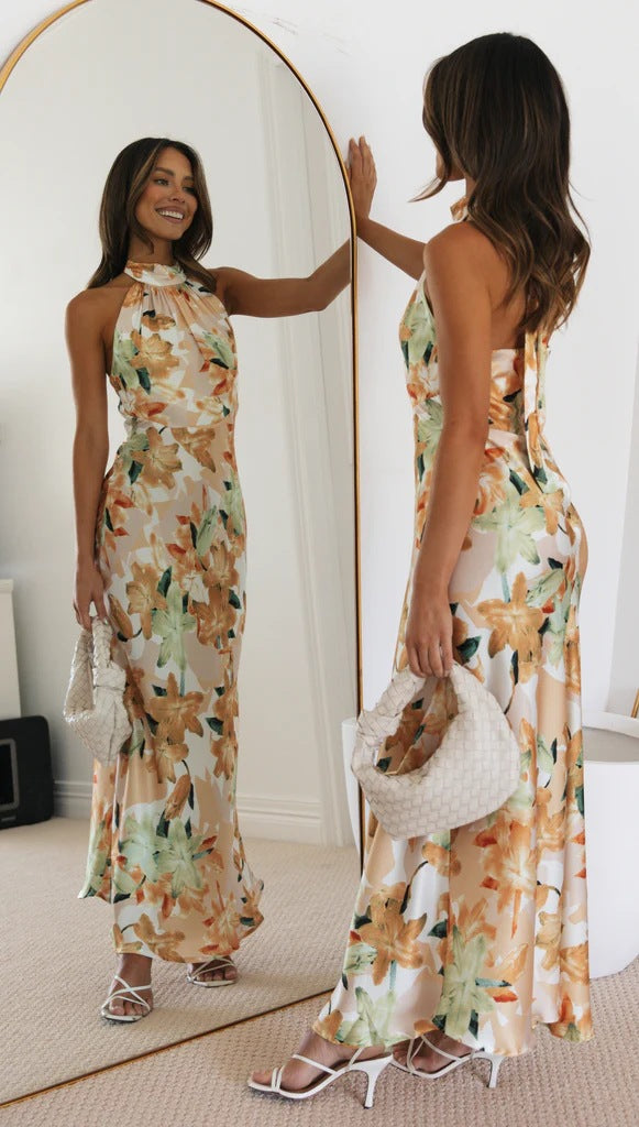 Classic Vintage & Enduringly Stylish Dress