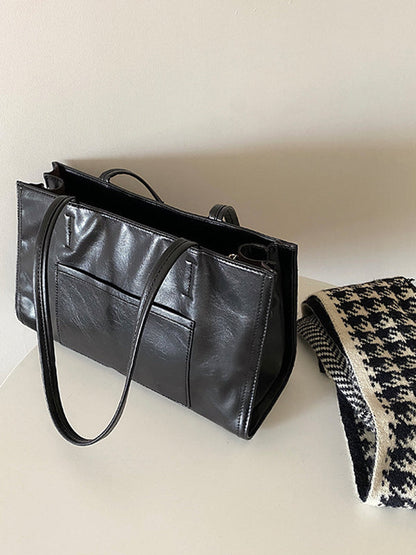 Effortlessly Elegant Bag with a Timeless Design