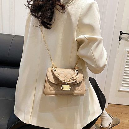Beautifully Finished Bag in a Timeless Design