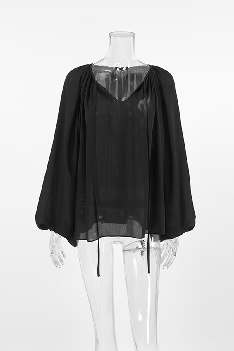 Beautifully Crafted Blouse in a Classic Style