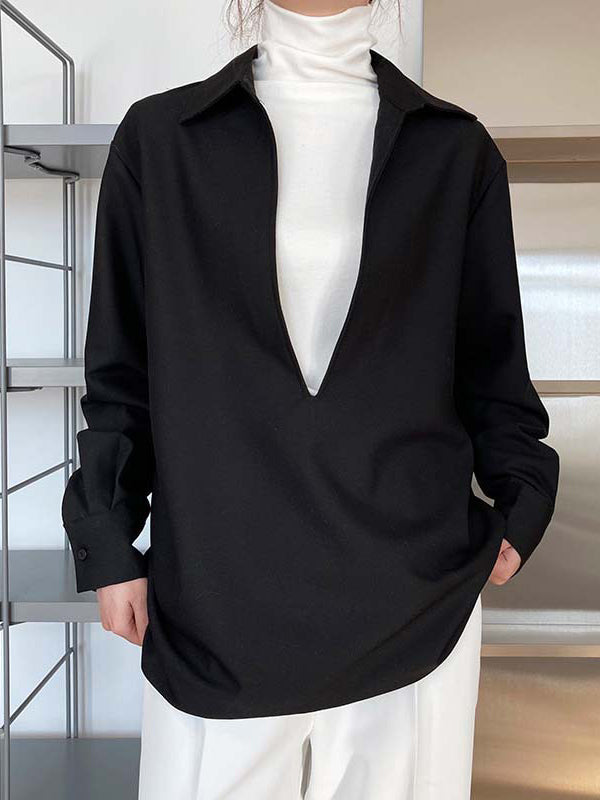 Classic Vintage Blouse with a Flattering Fit