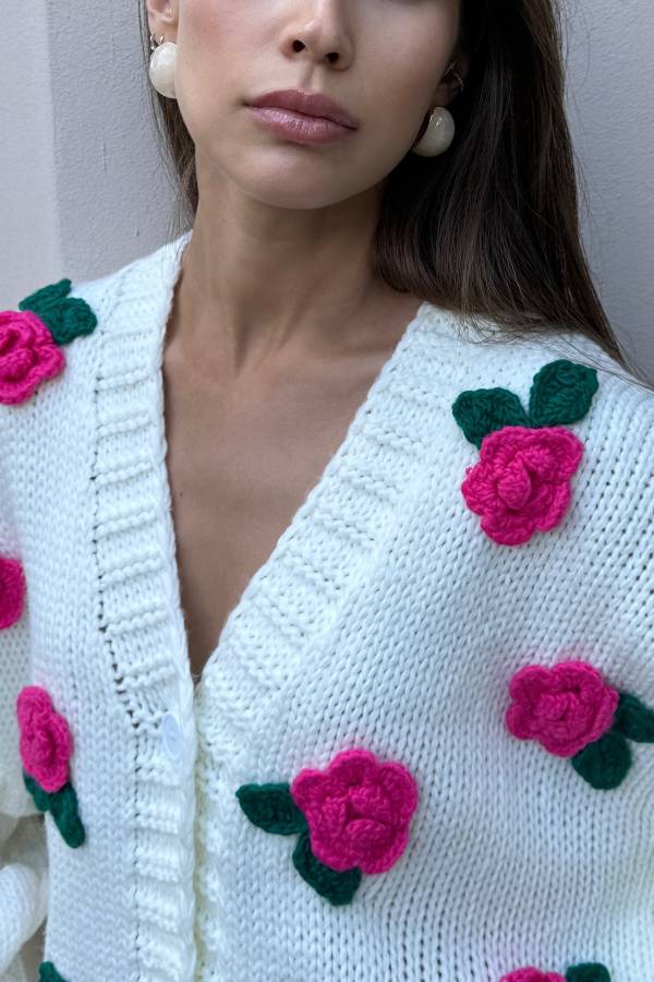 Beautifully Crafted Cardigan in a Classic Style