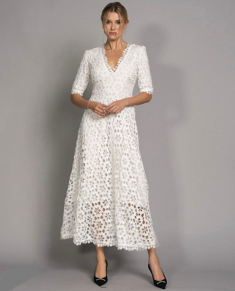 Classic Vintage Dress with a Flattering Fit