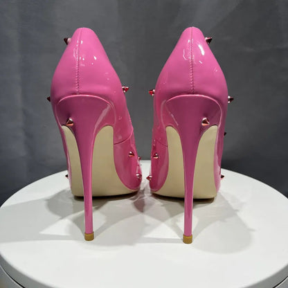 Classic Vintage Shoes with a Flattering Fit