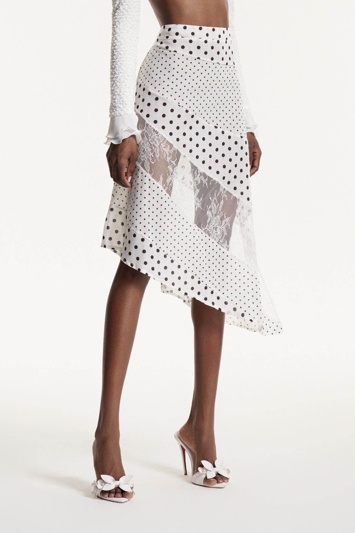 Well Tailored Garment with a Graceful Silhouette