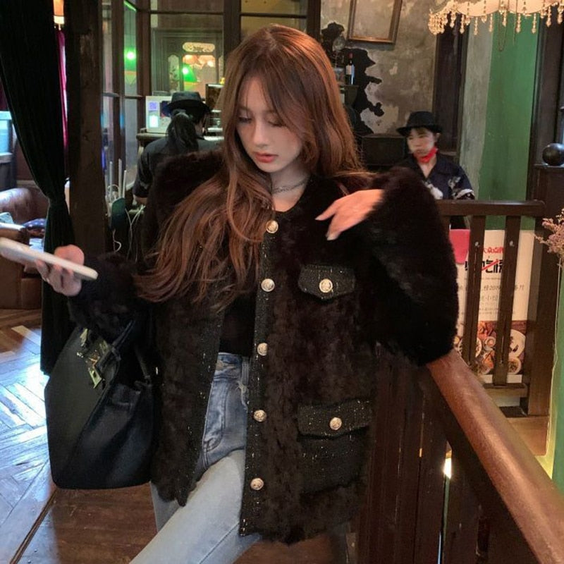 Gracefully Styled Coat for Any Occasion