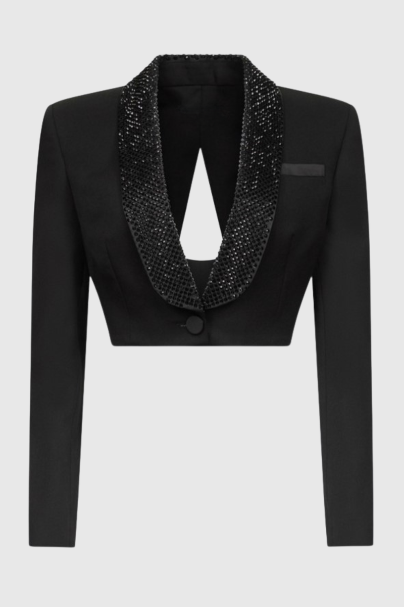 Well Tailored Garment with a Graceful Silhouette
