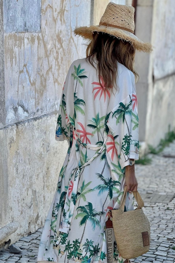 Sophisticated Garment with a Clean Classic Look