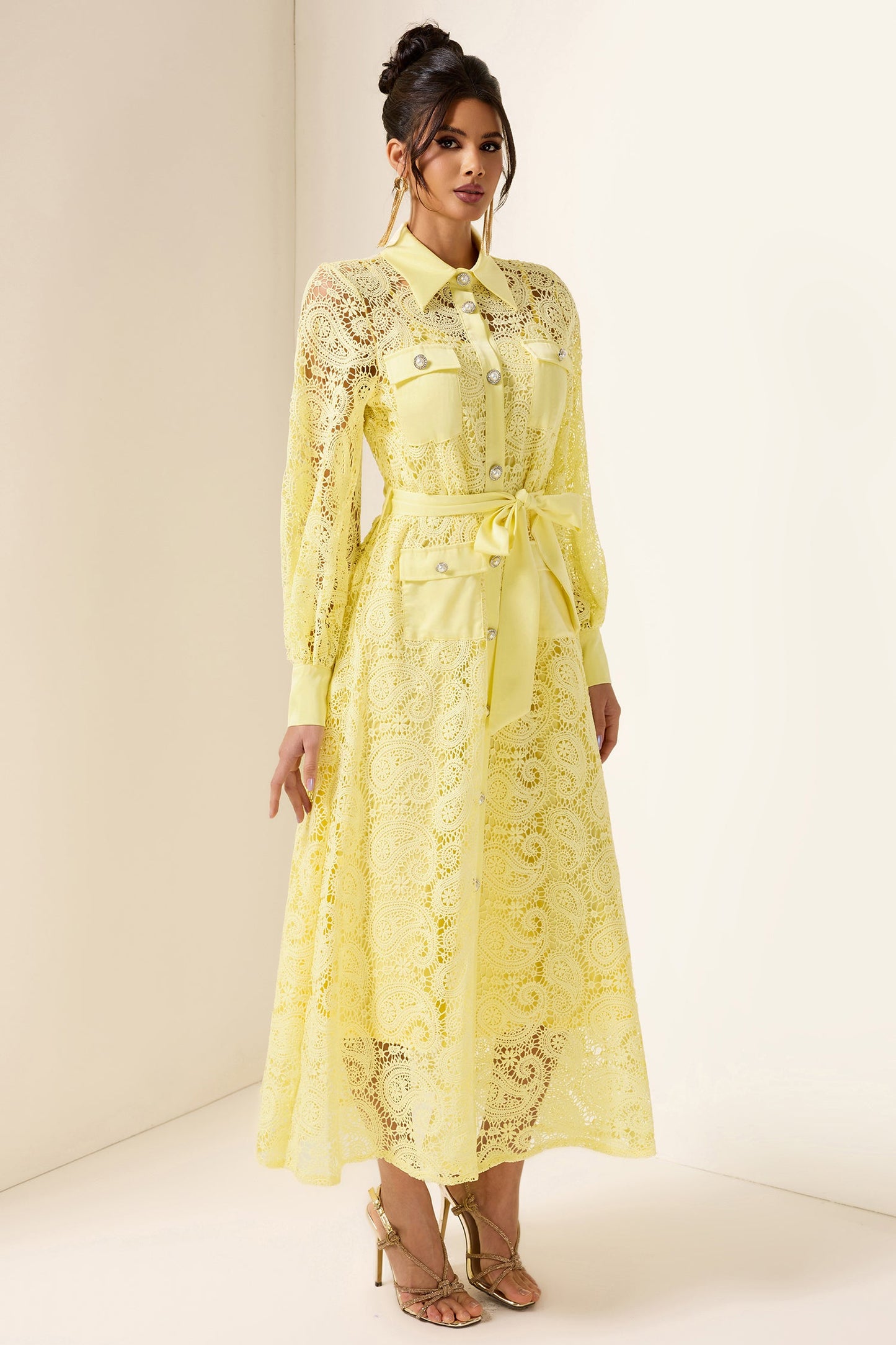 Classic Vintage Dress with a Flattering Fit