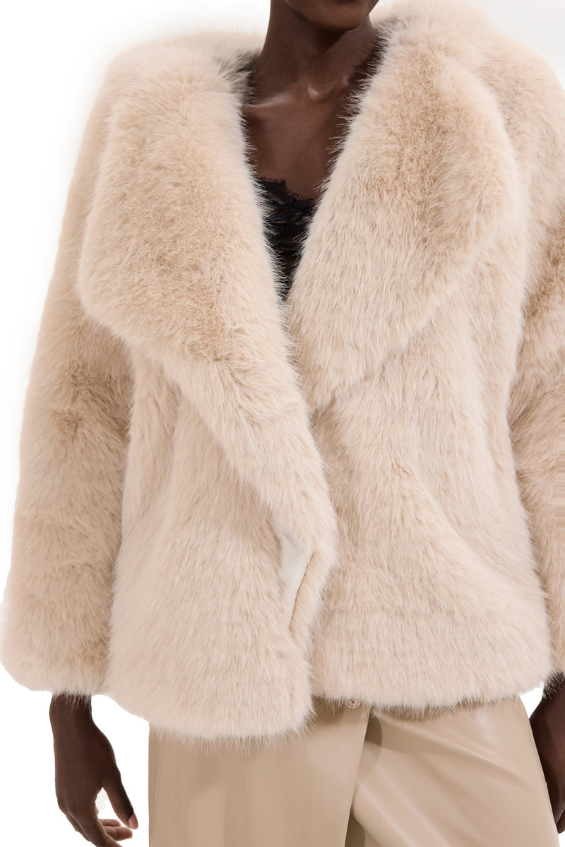 Classic Vintage Coat with a Flattering Fit