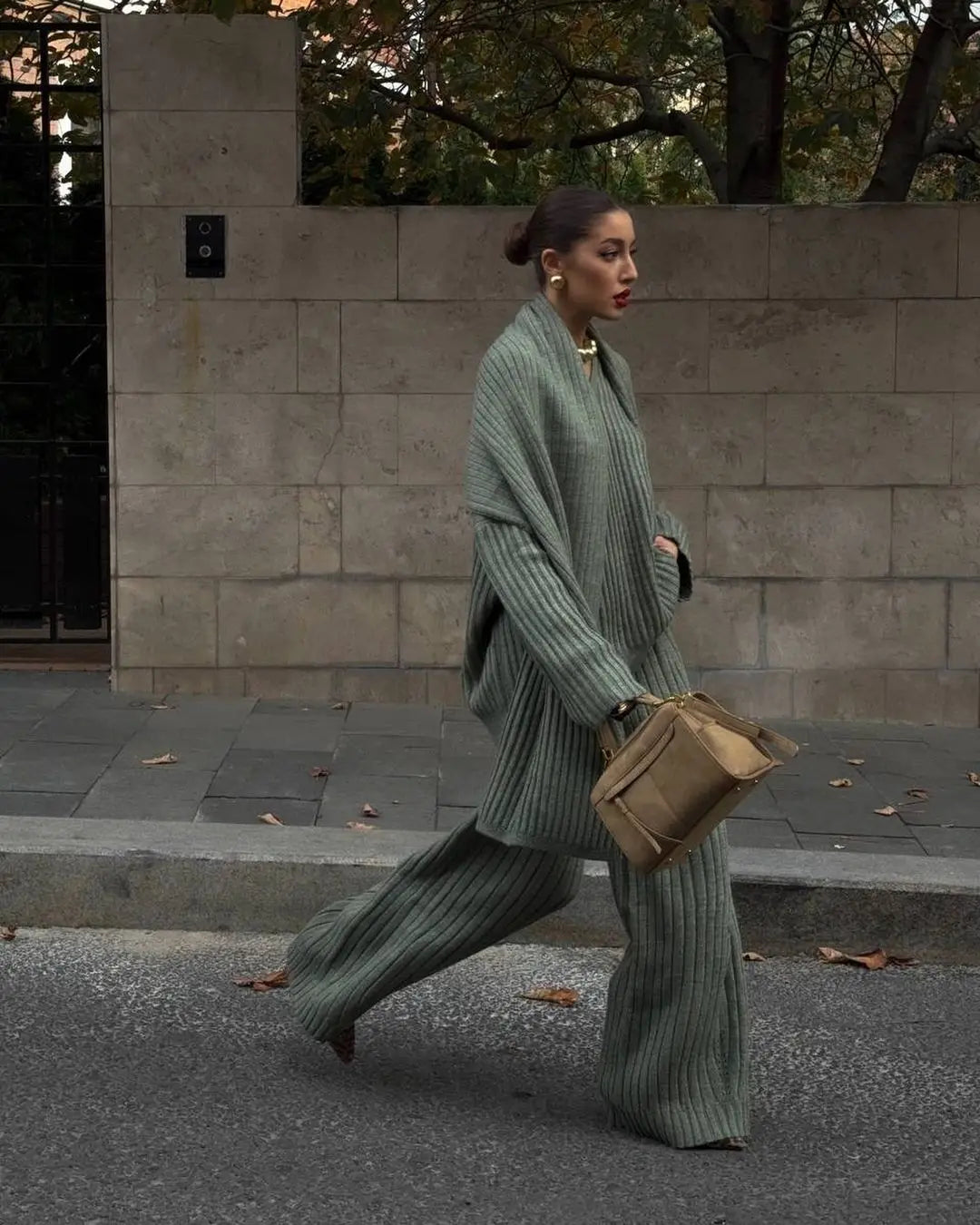 Well Tailored Garment with a Graceful Silhouette