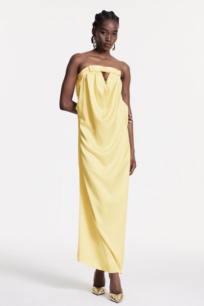 Well Tailored Dress with a Graceful Silhouette