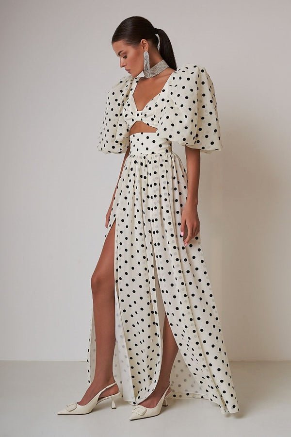 Sophisticated Garment with a Clean Classic Look