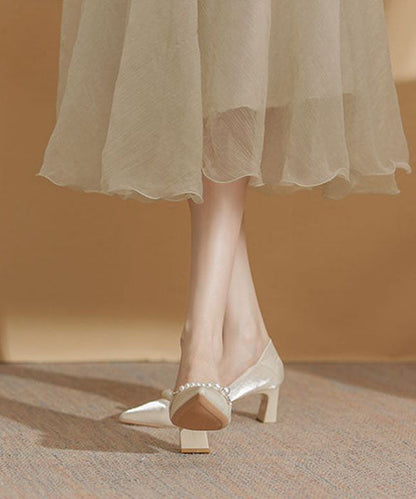 A Vintage Style Heels with Delicate Timeless Details