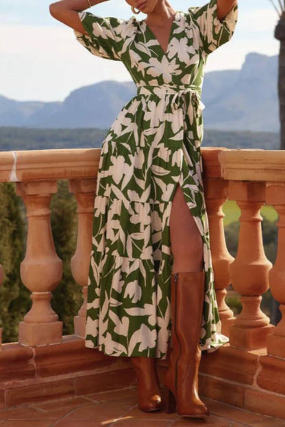 Polished Dress with an Effortless Classic Look