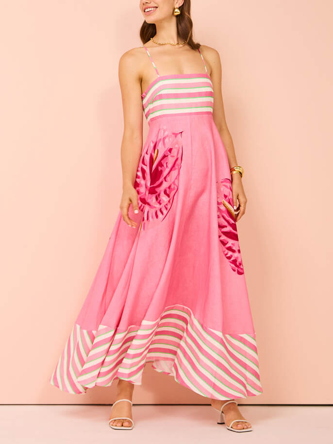 Beautifully Finished Dress in a Timeless Design