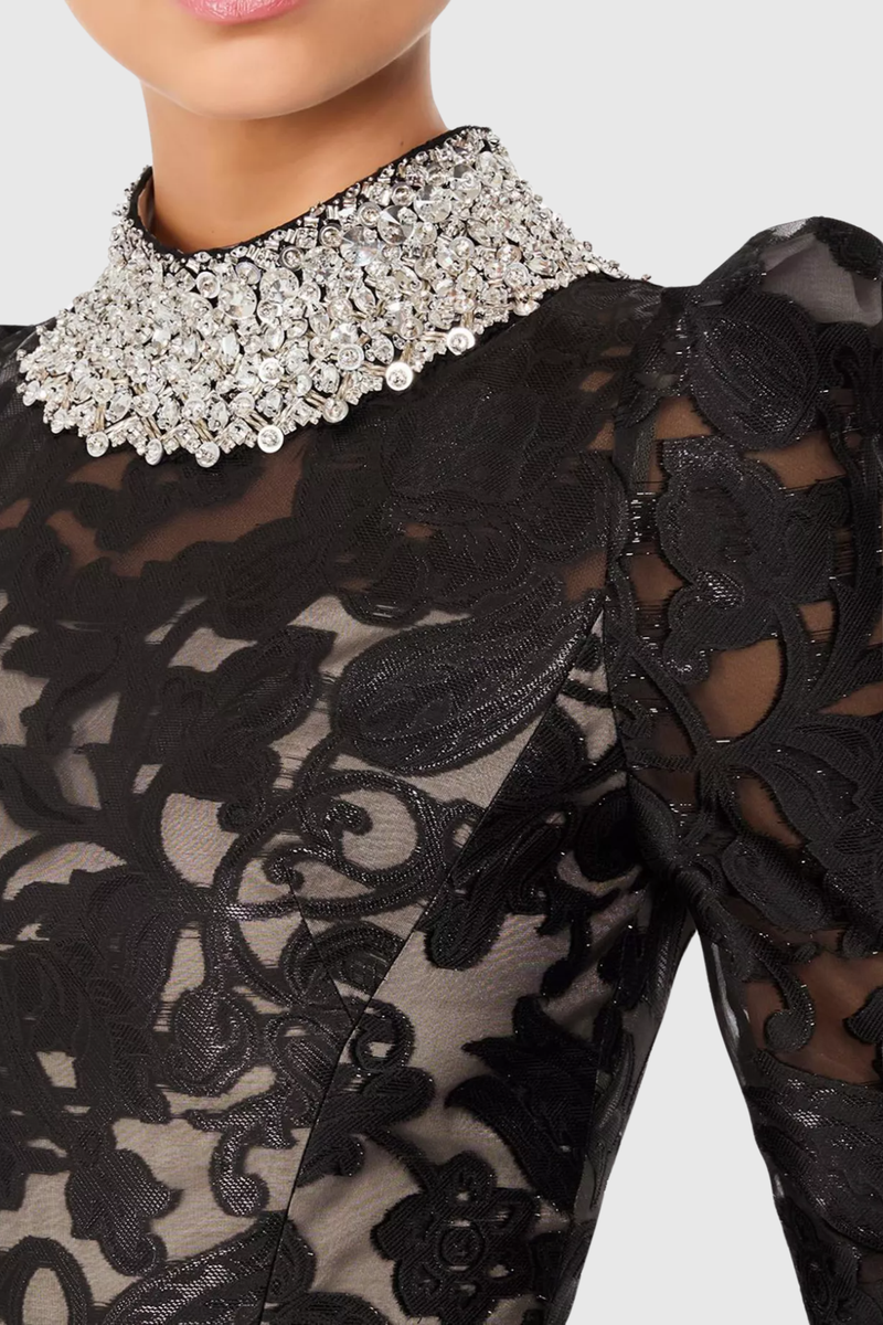 Classic Vintage Dress with a Flattering Fit