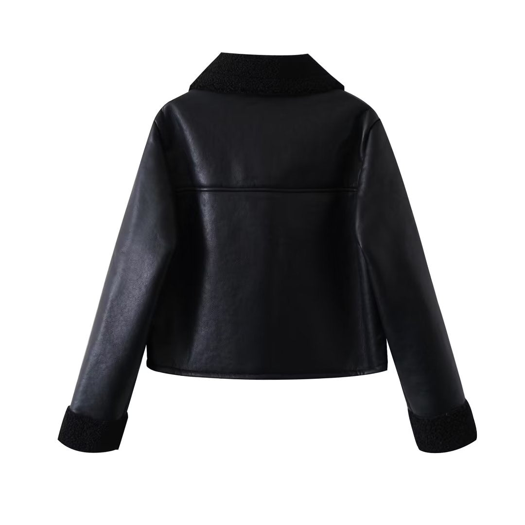 Beautifully Finished Coat in a Timeless Design