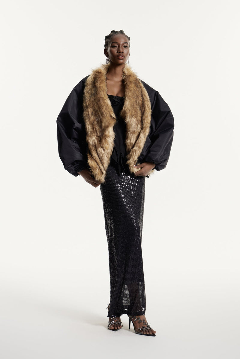 Effortlessly Elegant Jacket with a Timeless Design