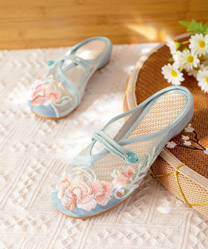 Classic Vintage Sandals with a Flattering Fit