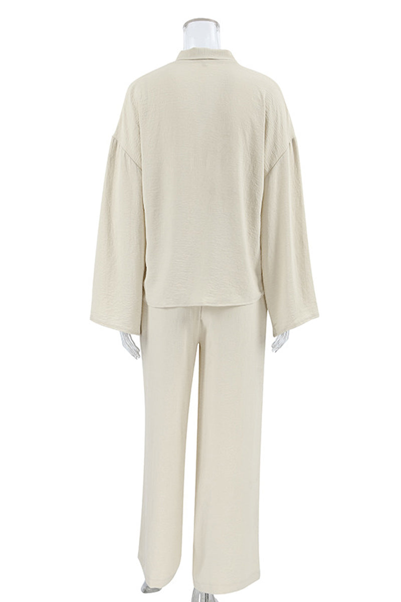 Effortlessly Elegant Garment with a Timeless Design