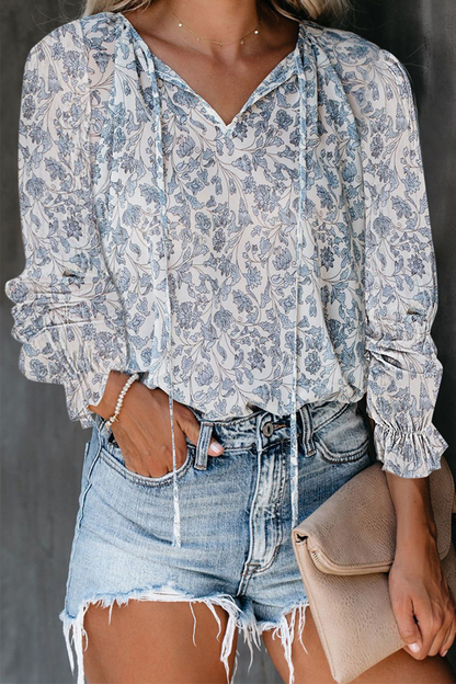 Well Tailored Top with a Graceful Silhouette