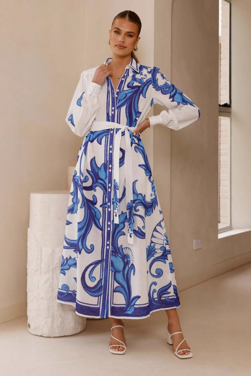 Beautifully Finished Dress in a Timeless Design