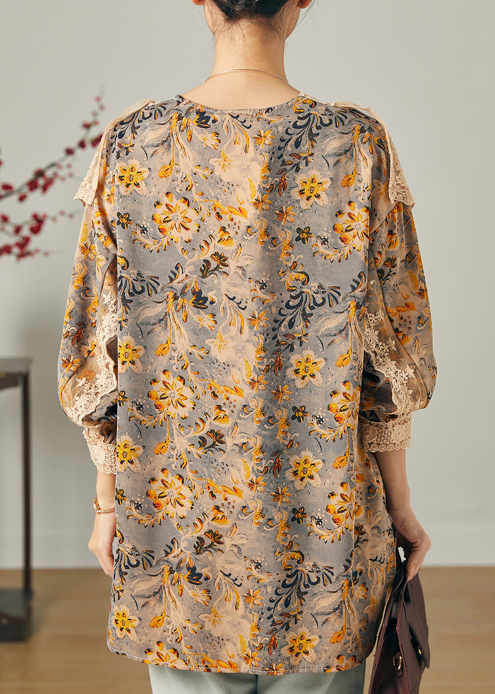 Elegantly Styled Shirt for Everyday Wear