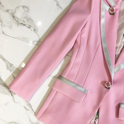 Effortlessly Elegant Garment with a Timeless Design