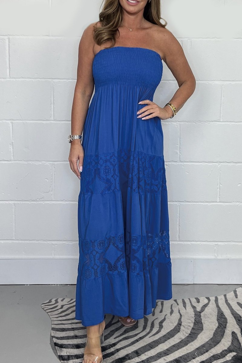 Beautifully Finished Dress in a Timeless Design