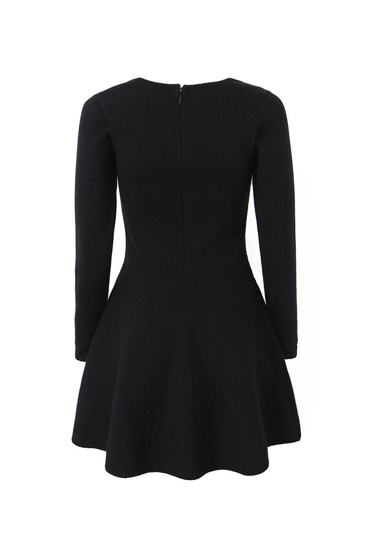Effortlessly Elegant Sweater with a Timeless Design