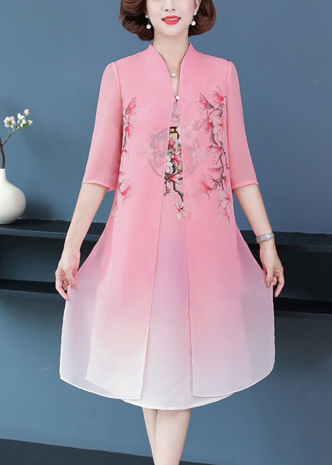 Beautifully Finished Dress in a Timeless Design