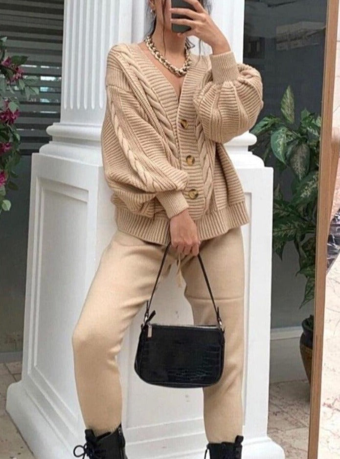 Beautifully Finished Cardigan in a Timeless Design